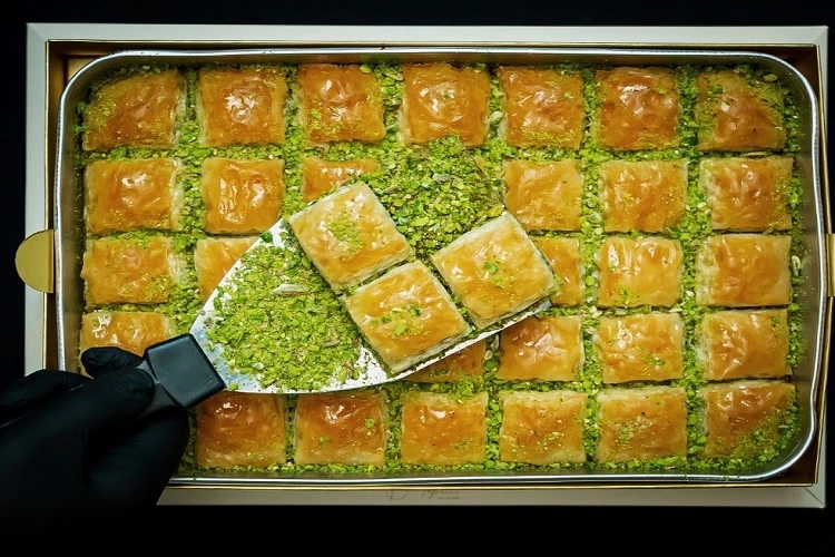 Bursa Toptan Fıstıklı Baklava